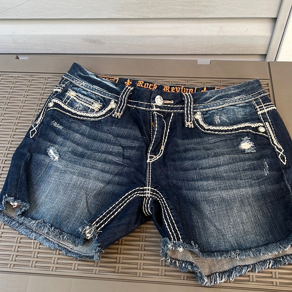 Excellent condition Rock Revival shorts